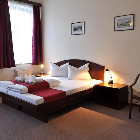 Hotel U Bílého koně Loket Habitación foto